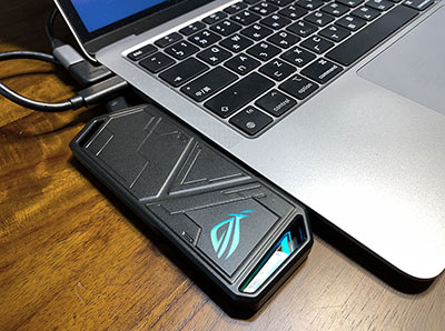 [開箱] ASUS ROG M.2 NVMe SSD 外接盒，拆組免螺絲、散熱佳、傳輸穩定不掉速
