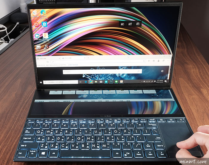 梅問題-[開箱] ASUS ZenBook Duo UX481F 內建雙螢幕筆電，大大提升工作效率