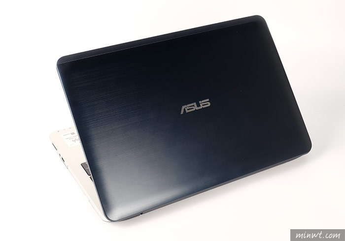 梅問題－華碩ASUS VivoBook 4K VM590平價高規15.6吋4K高畫質筆電