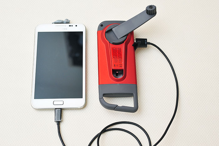梅問題－生活小物－《Eton美國紅十字》 專用手搖式手電筒與USB充電器