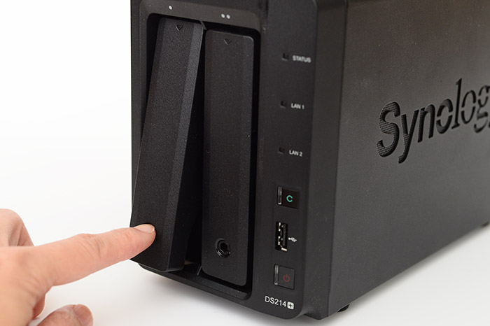 梅問題－《Synology DS214+》支援單鍵備份USB隨身碟