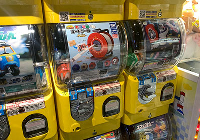 工業風「電線捲盤扭蛋」讓手機充電線不再糾纏在一起