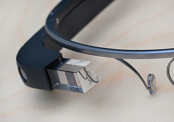 《Google Glass初體驗》一塊來看看Google眼鏡的功用與操作畫面