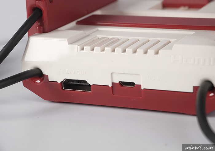 梅問題－辦公室必備小物，任天堂「迷你紅白機」內建30款經典遊戲