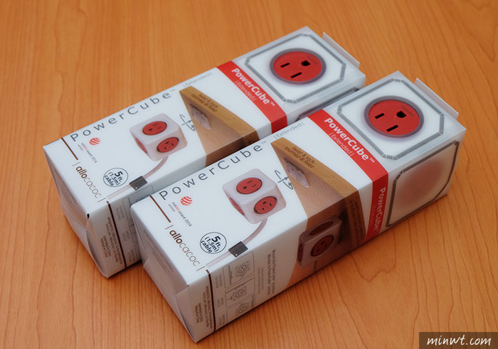 梅問題－《PowerCube》來自紅點設計大獎3孔5插座魔術方塊延長線