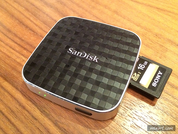 梅問題-[3C]SanDisk無線隨身碟與讀卡機分享備份更容易