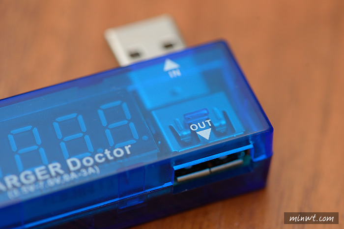 梅問題－[3C]《充電Doctor》USB電壓電流檢測器(免用電表)