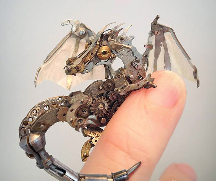 梅問題-Susan Beatrice藝術家將壞掉的機械表變成飛禽猛獸