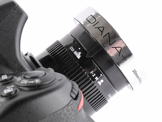 梅問題-攝影器材分享-Diana轉接環讓DSLR變身成數位LOMO機