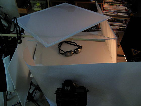 梅問題-商品攝影-拍出科技感的電鍍泳鏡