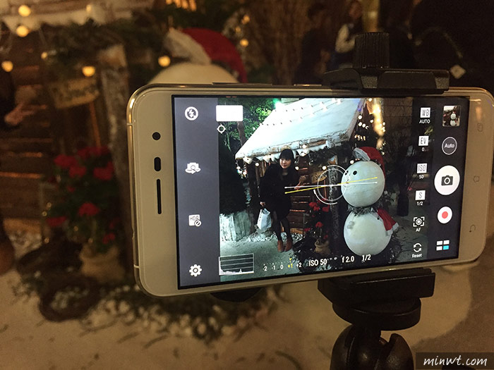 梅問題－ASUS ZenPhone3 華味就是我的台味，信義區聖誕夜景實拍