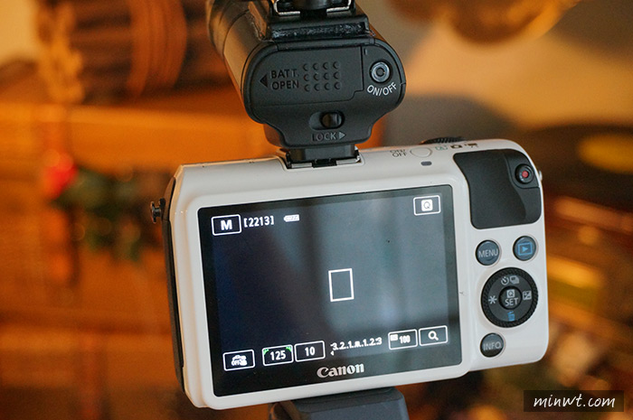 梅問題－改裝《Canon EOS M小閃燈》當接觸發器時觀景窗不再黑馬馬