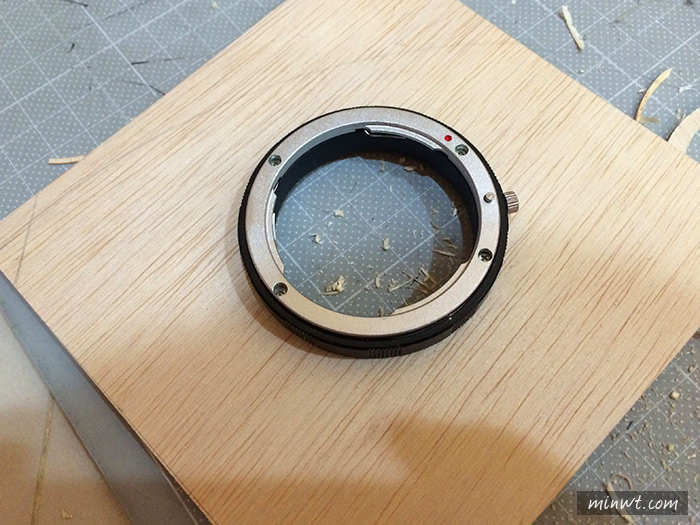 梅問題-攝影器材DIY-將報廢鏡頭打造成棚燈專用的聚光筒
