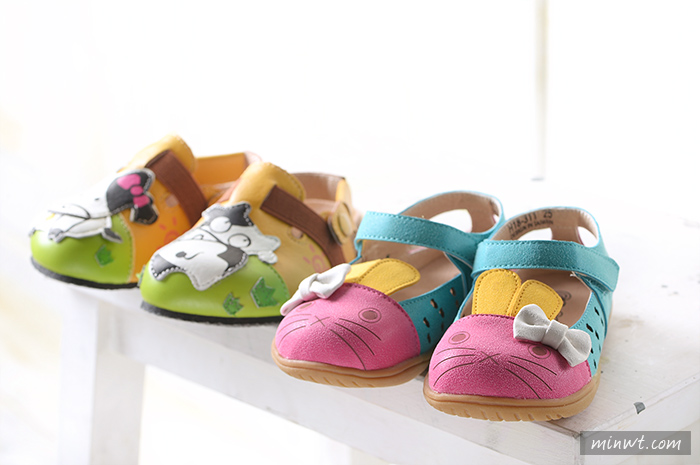梅問題－商品攝影－攝影教學－單燈也可拍出色彩繽紛的真皮童鞋