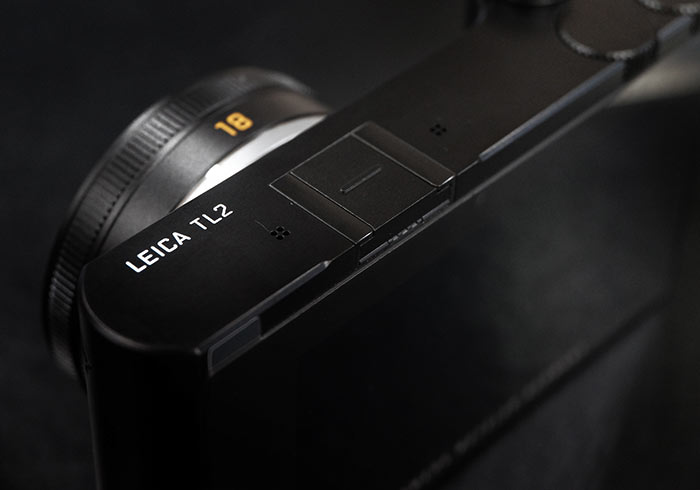 梅問題－[開箱] Ltica TL2 支援USB充電、內建32GB與觸控對焦，外出拍照再也不怕忘了帶東帶西