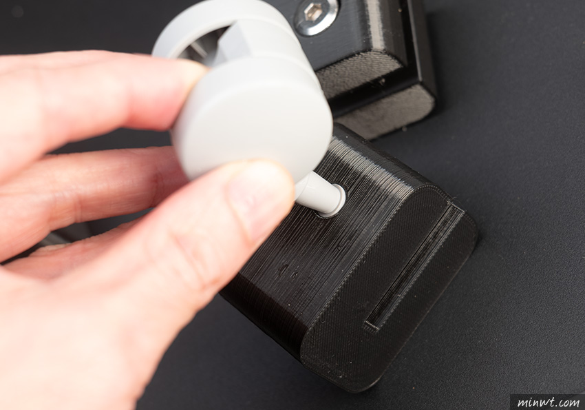 梅問題-IFOOTAGE RB-A400 圓形底座腳架加輪胎移動超方便