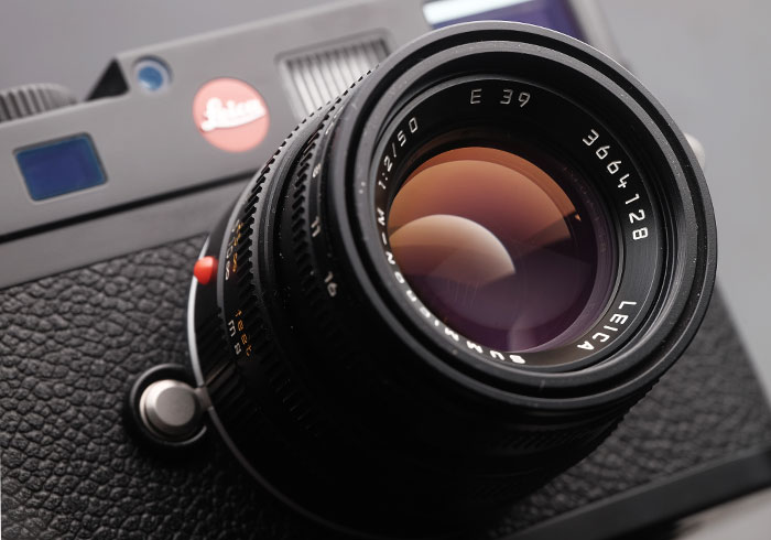 summilux.net 線上查看 Leica 鏡頭、機身的製造年份，讓你秒變收藏行家