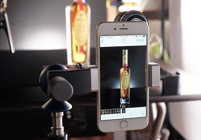 「手機攝影-酒」多燈拍出高級感的金黃威士忌