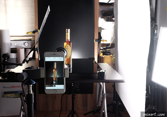 梅問題-「手機商品攝影-9」多燈拍出頂級金黃威士忌