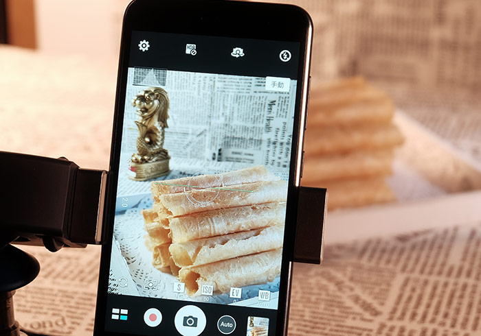 梅問題－「手機商品攝影-10」ZenFone 3 Deluxe實拍金黃可口美味蛋捲