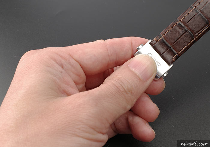 梅問題-[開箱] Apple Watch 金屬表帶連接頭，可換自己喜歡的表帶