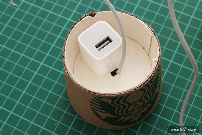梅問題-《咖啡隔熱套別丟!》自製手機充電座與收納盒二合一