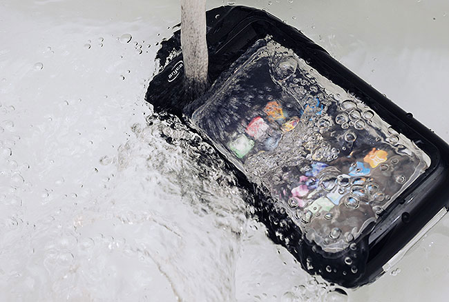 梅問題-iphone週邊配件－Aryca千元有找iPhone防水、防塵保護殼