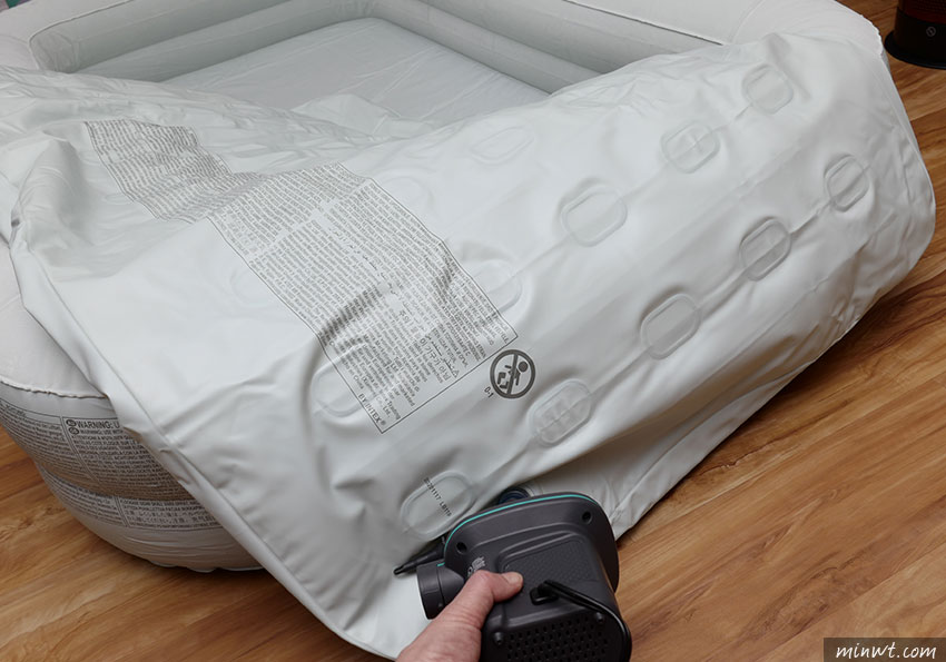 梅問題-INTEX 美國充氣床第一品牌，只要十分鐘立即為寶貝加張小床，外出旅遊、露營必備好物