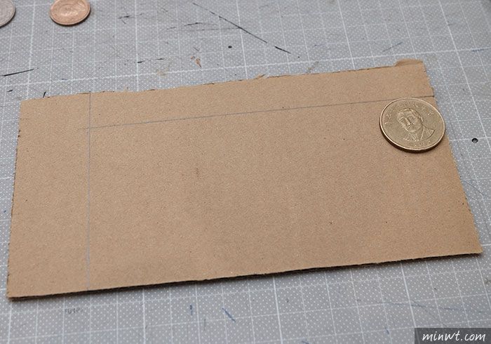 梅問題－《MOMO紙箱別丟!!》自製台幣專用的銅板動分類收納盒，支援多銅板，命中率百分百