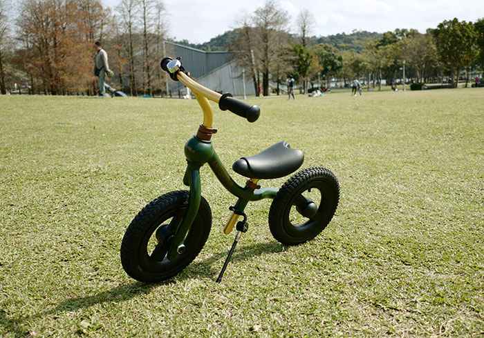 [開箱] 來自台灣的平衡車 rollybike 二合一滑步車，同時也是腳踏車