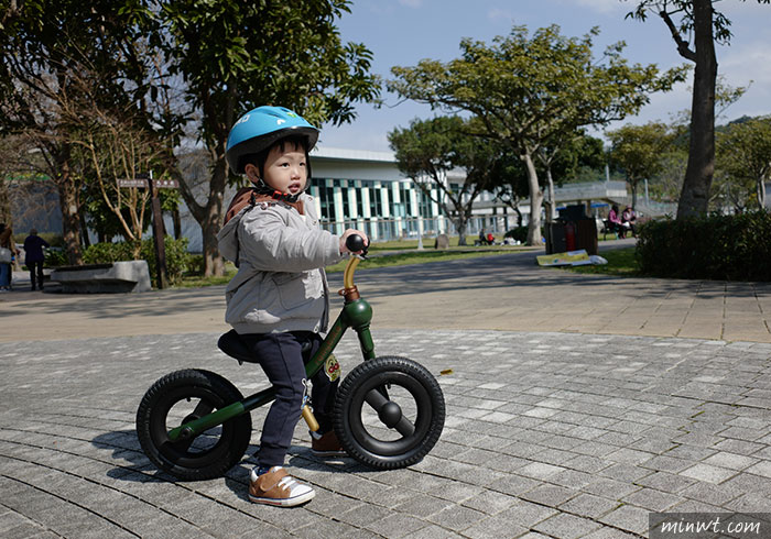 梅問題-[開箱] 來自台灣的平衡車rollybike 二合一滑步車，同時也是腳踏車