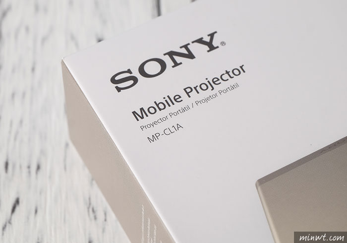 梅問題－[開箱] Sony MP-CL1A 行動微型投影機，短投影與自動對焦，走到都是你的行動劇院
