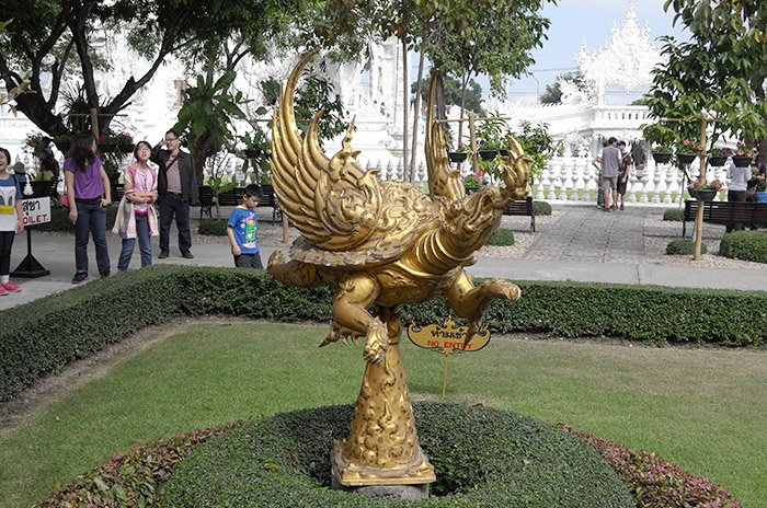 梅問題－《泰國清邁自助》天堂與地獄藝術勝地「白廟」