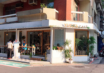 法比歐與費丹尼在東區的巷弄裡，聯手打造Yucca Cafe 輕食咖啡店