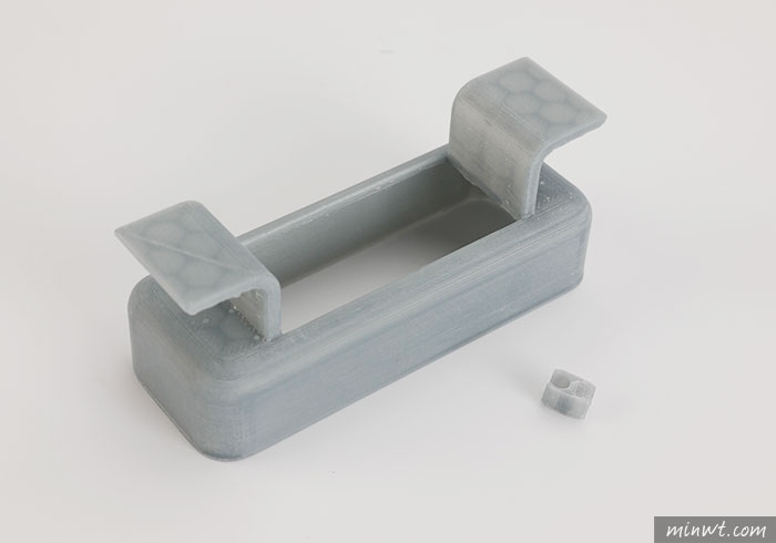 梅問題-用3D印表機，將舊版Magsafe收線耳朵，移植到新版的Magsafe上